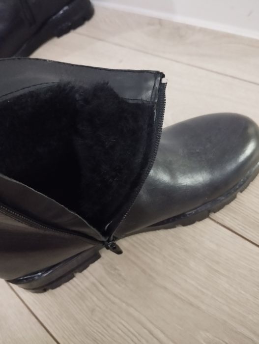 Продам сапоги для мальчика , новый