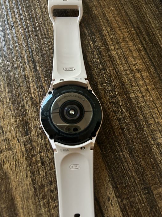 Samsung Galaxy Watch 4 - Pink Gold - 40 mm