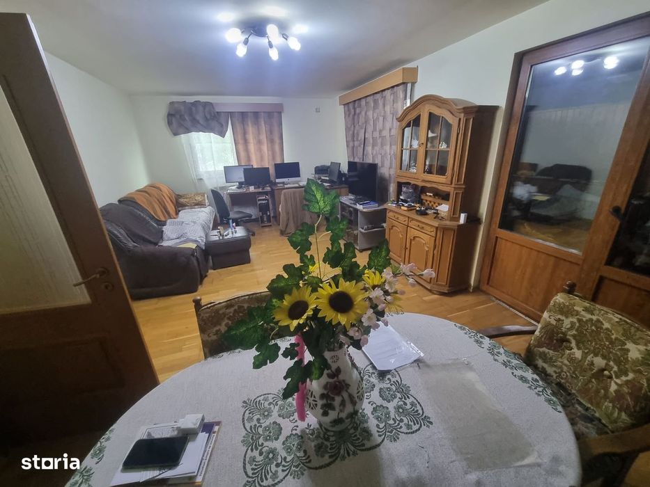 Vilă P+M,teren 1.790 mp,Simeria-zonă rezidențială