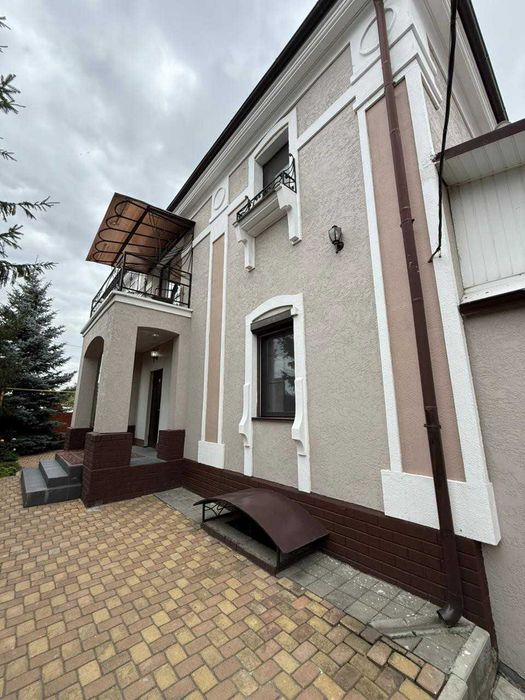 Продажа 2-этажного дома в центре города