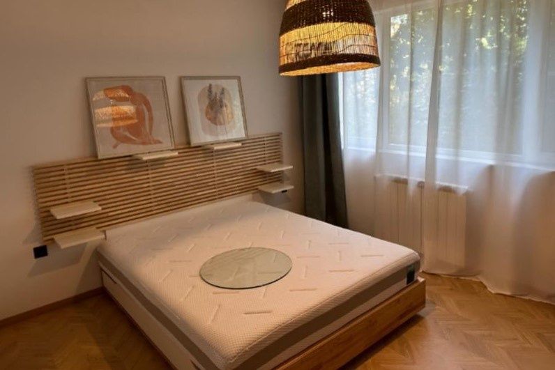 Продава се Тристаен апартамент в София, Изток - 105 кв.м за 7 €/кв.м - Снимка #3