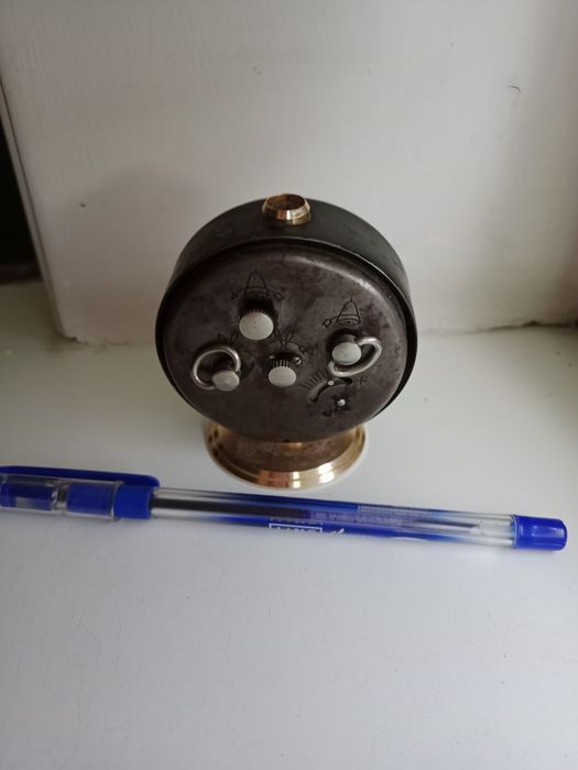 Продам часы будильники