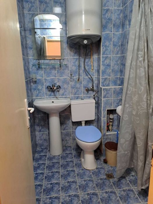 Дава се под наем Тристаен апартамент в Варна, Колхозен пазар - 72 кв.м за 510 € - Снимка #9