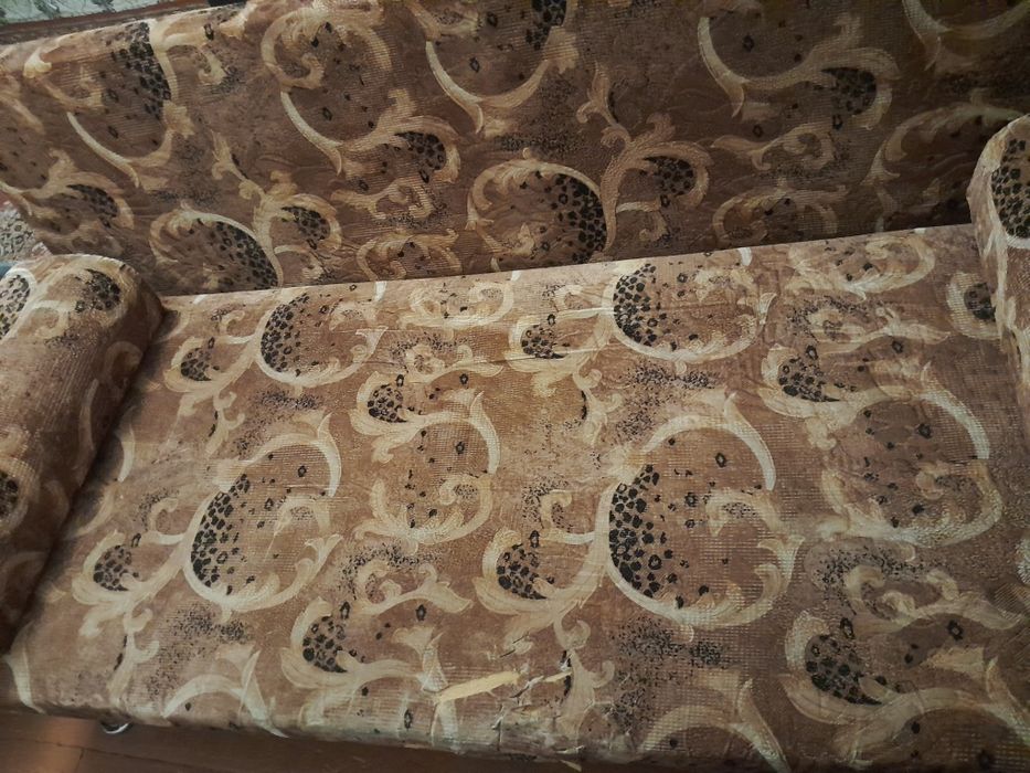 Отдам даром диван