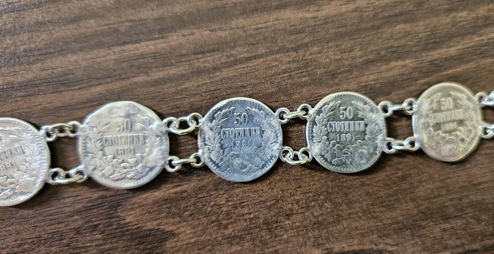 Уникална сребърна гривна