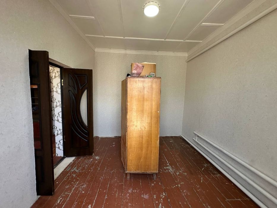 Olmazor tumani chuqursoyda Uy sotiladi 1.2 sotix