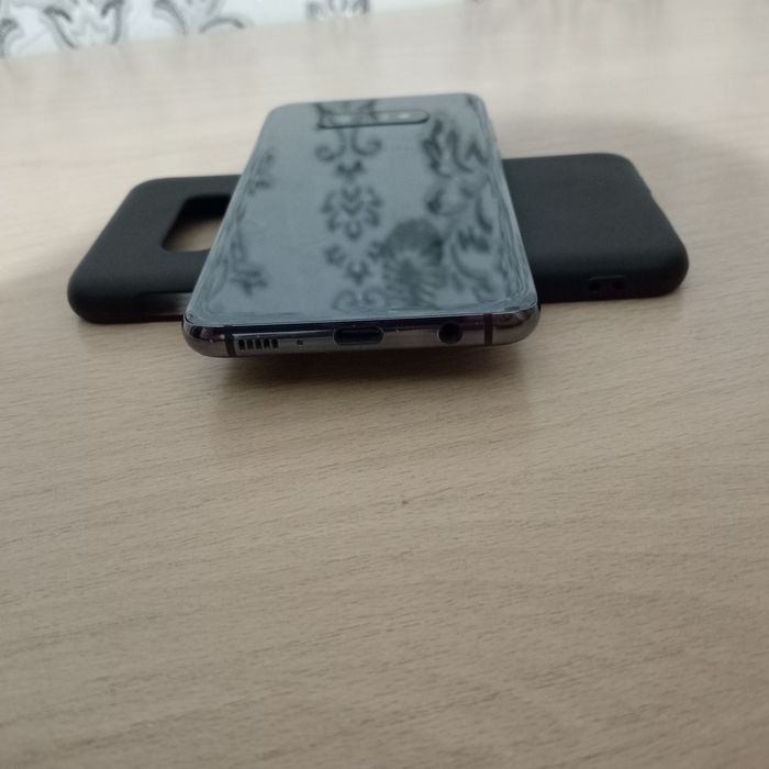 Samsung s10е 128гб