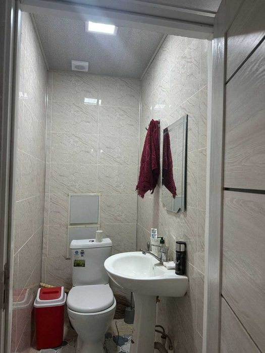 2 хоналик квартира 2 кават кирпичный дом, 6 микр