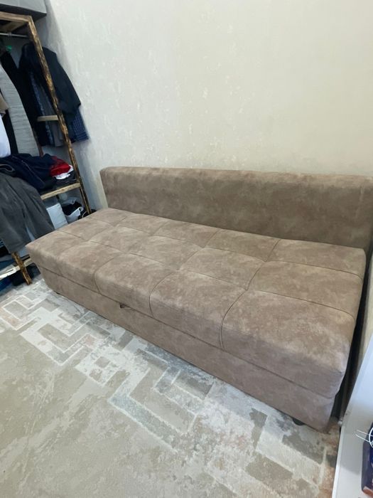 Продам диван в хорошем состоянии