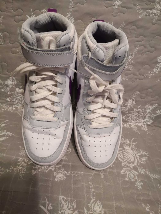 Маратонки, Кецове Nike