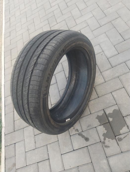 Продам колесо срочно от машины КИА