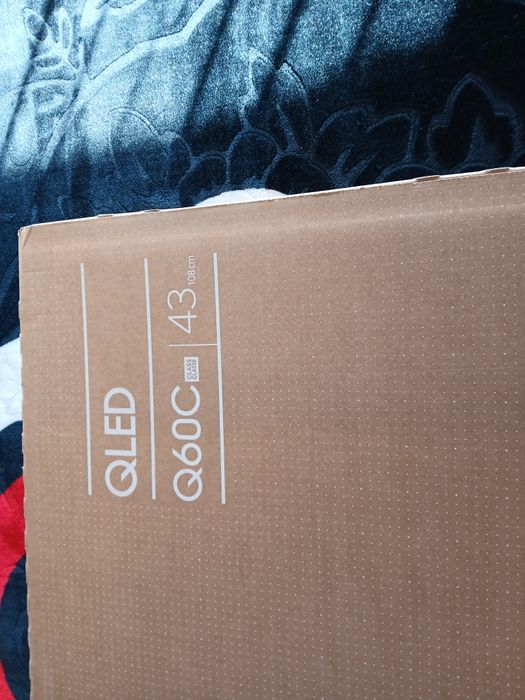 Продавам Самсунг QLED/Q60C 43 / 108 см ДОГОВАРЯНЕ!