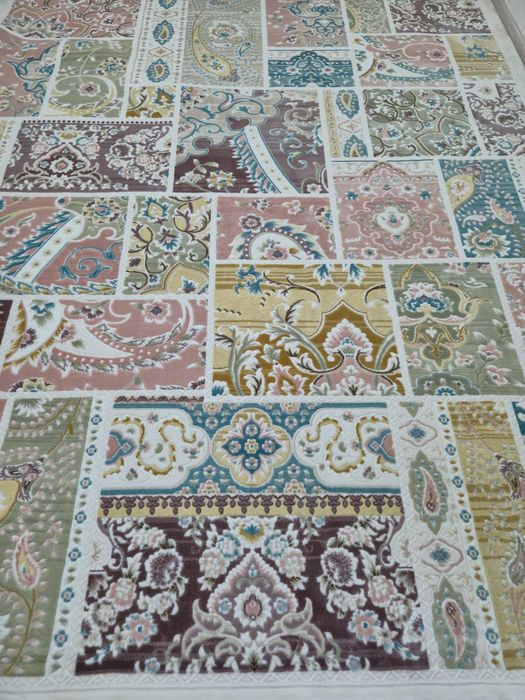 Продам ковер новый