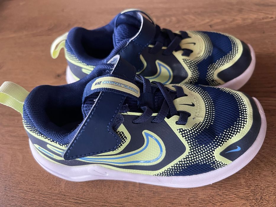 Маратонки adidas и  Nike 26-27 размер