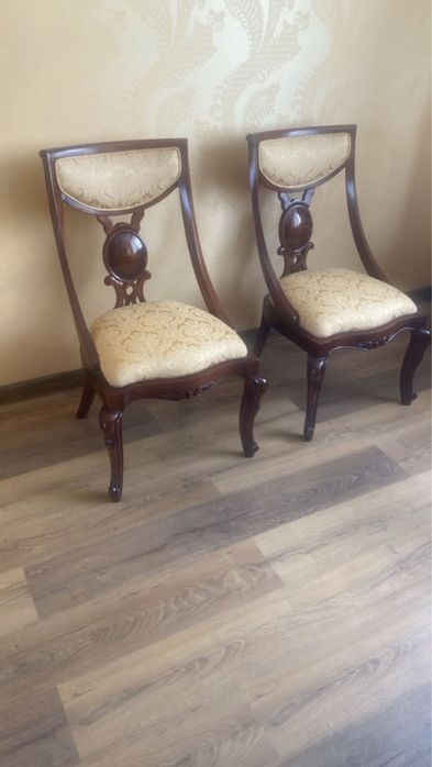 Продам мебель в столовую Carpenter