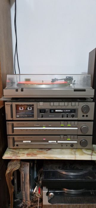 Sistem audio Akai