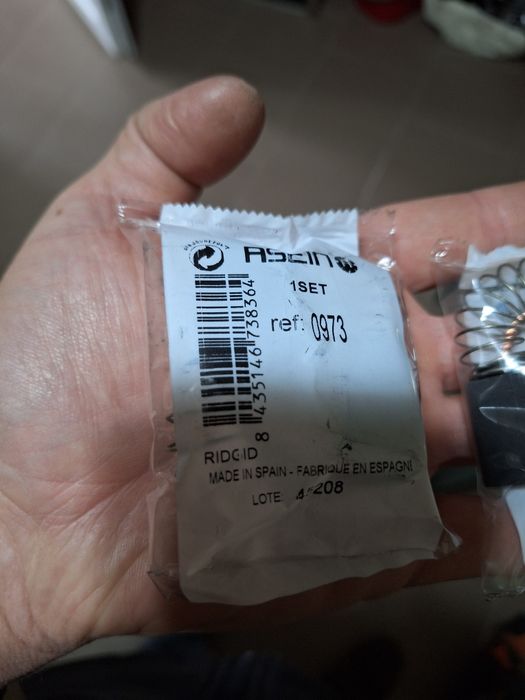 Perii carbuni ridgid 300 535 1233