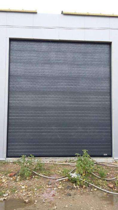 Usi de garaj sectionale industriale de la XPT DOORS