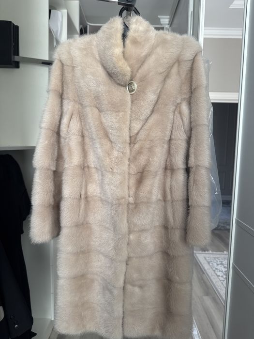 Продам норковую шубу