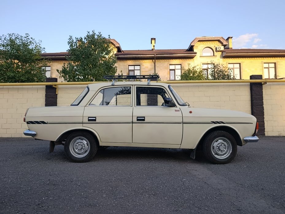 Москвичь один хозяин пробег 53000