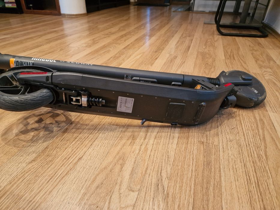 Trotinetă electrică Segway Ninebot ES2 – doar 448 km – suspensie fata-spate -  încărcător original