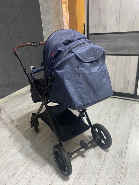 Коляска детская всесезонна