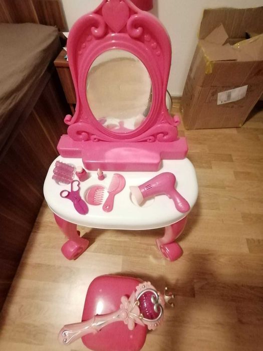 Masă machiaj pentru fetițe și Baghetă cu sunete