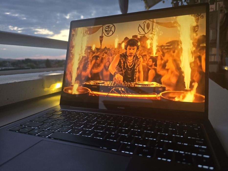 Laptop Huawei MateBook 14 | AMD Ryzen 7 | 16GB RAM | 512GB SSD | Baterie 95% | Stare  foarte buna