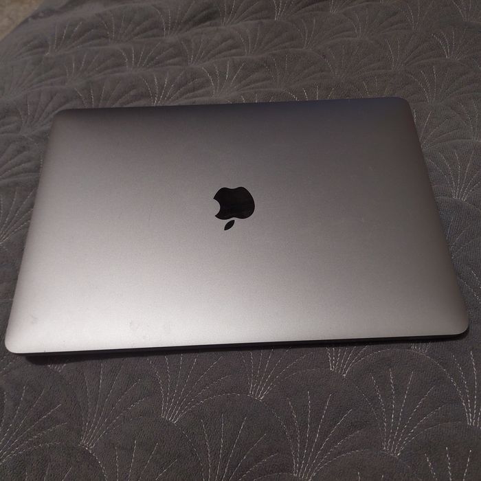 Продаю    Macbook