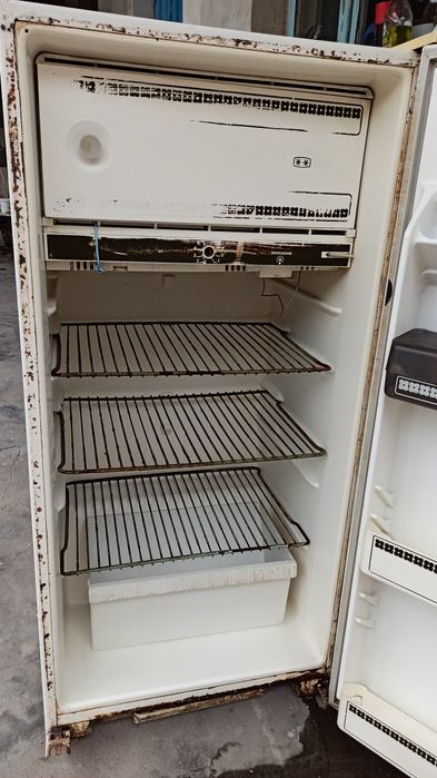 Продается Холодильник Бирюса-10 1985г.