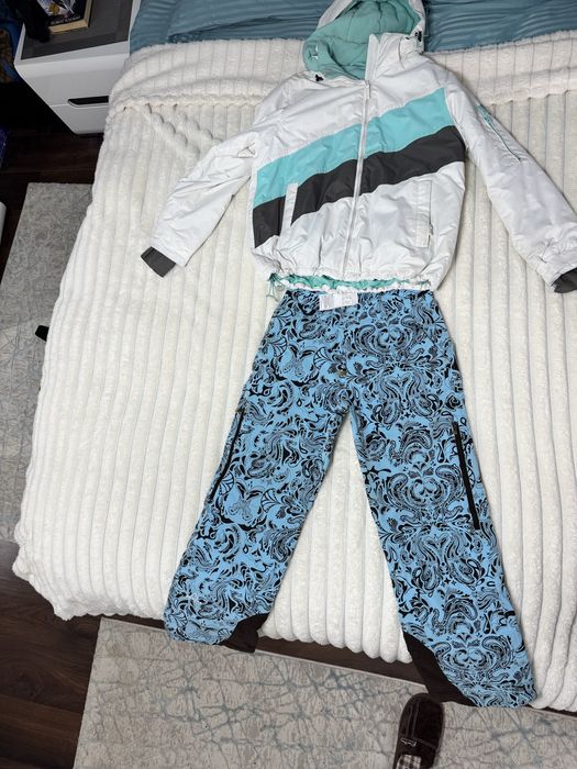 Set schi salomon cu clapari, bețe si costum complet