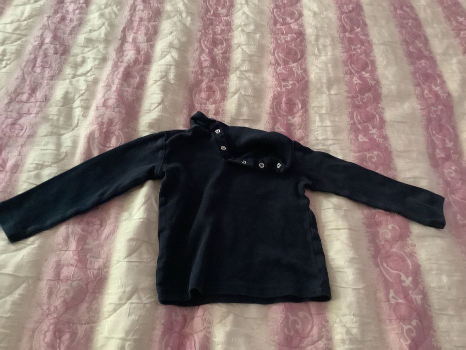 Детско памучно поло с копчета на гърба. 2-3 години