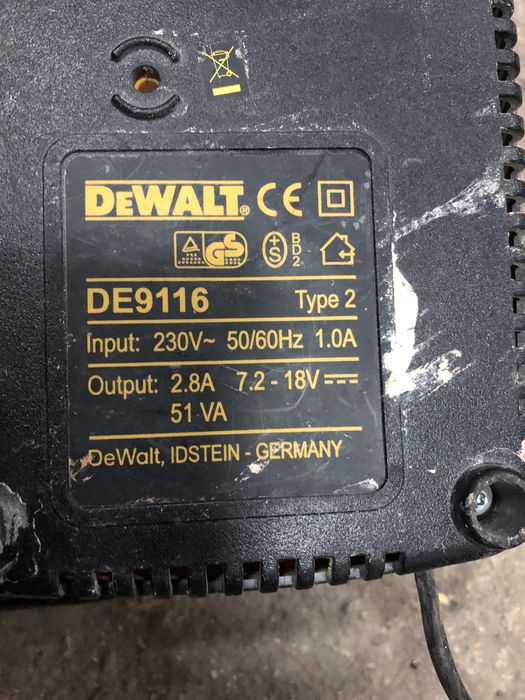 Зарядно DeWALT - 7,2V ; 14,4V ; 18V ;