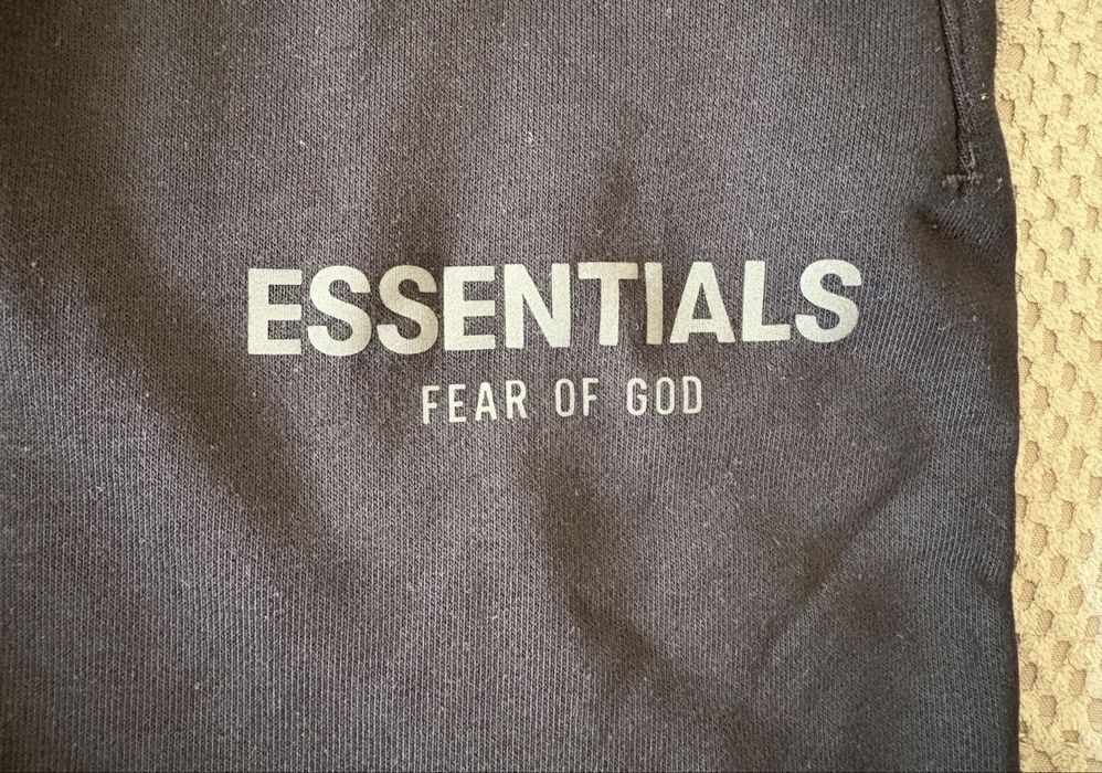 *STOC NOU* Pantaloni Scurti Essentials Fear Of God