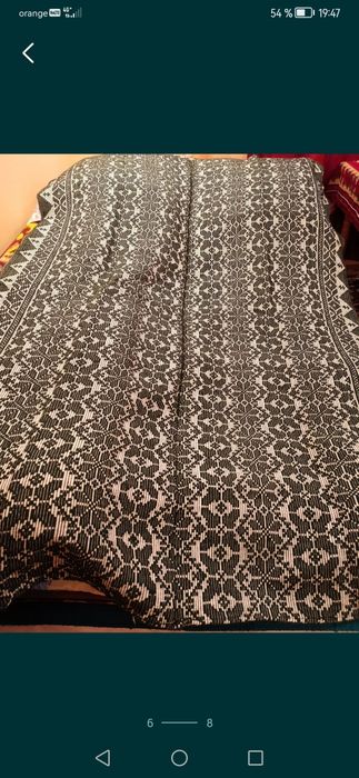 Paturi cuverturi+o fata de masa artizanala.