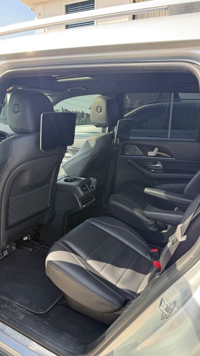 Mercedes-Benz GLS 450, 367CP, camere 360, scaune individuale spate, tablete