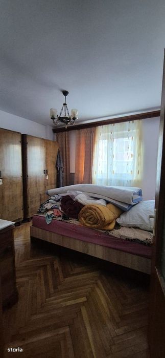 Apartament cu 3 camere de vazare in Cugir