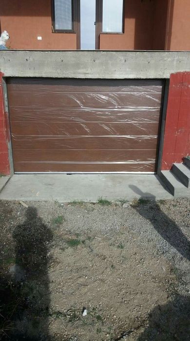 Usi de garaj Maro