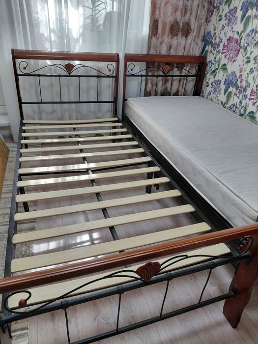 Продам кровати односпальные