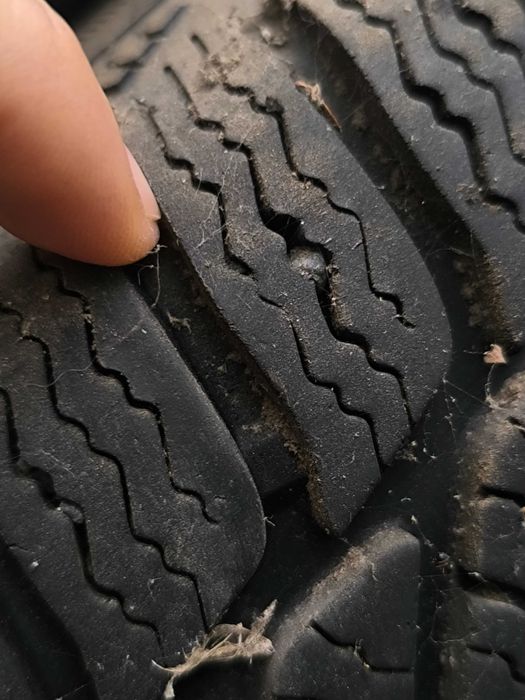 cauciucuri de iarnă Kelly 185/65 R14 cu tot cu jante