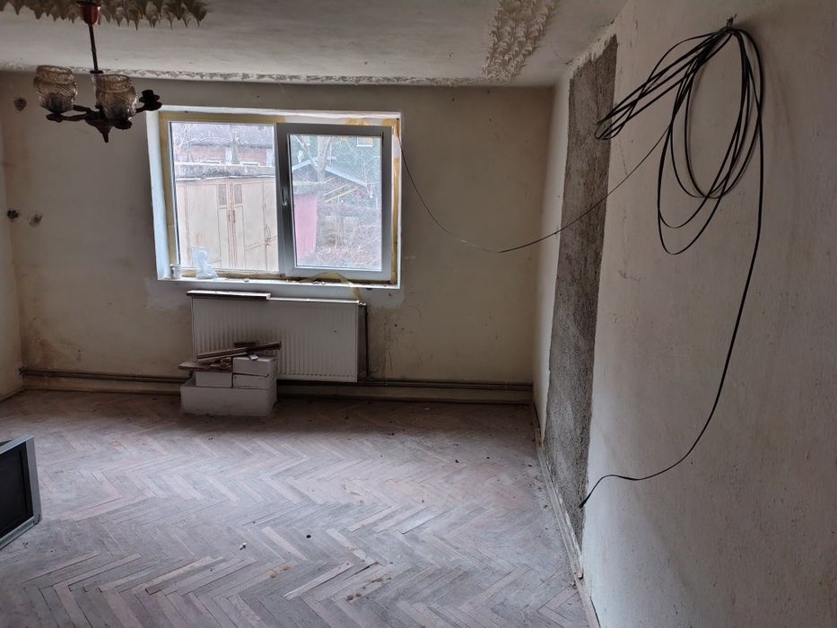 Casă Oravița zona lacul mare