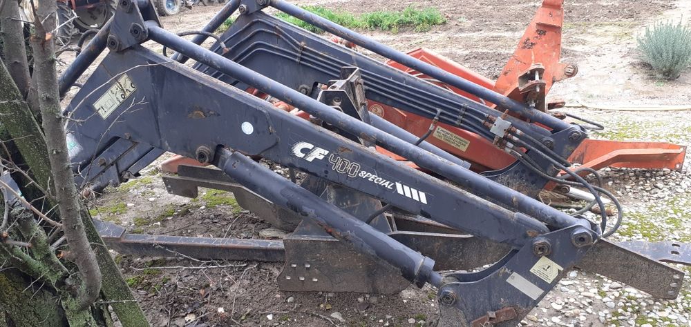 Încarcatoare frontale tractoare