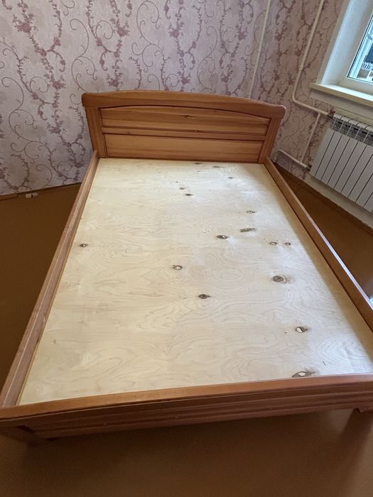 Продам двухспальную кровать