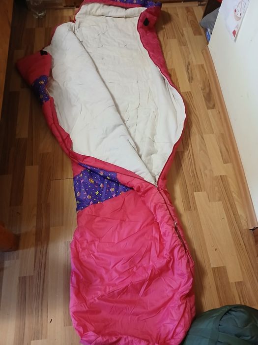 Sac de dormit pentru el si pentru ea in stare foarte buna.