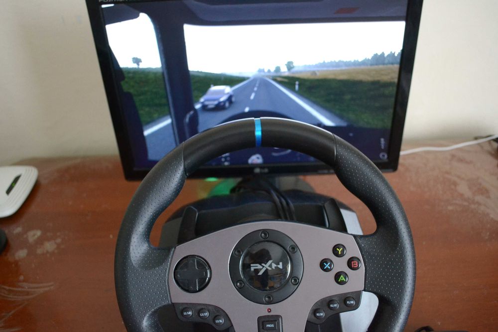 Игровой руль PXN V9 (270°/900°) с тремя педалями и коробкой передач