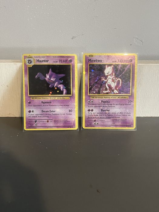 Pokemon карти.