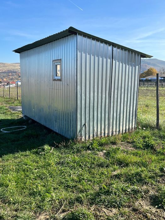 De vânzare un container izolat