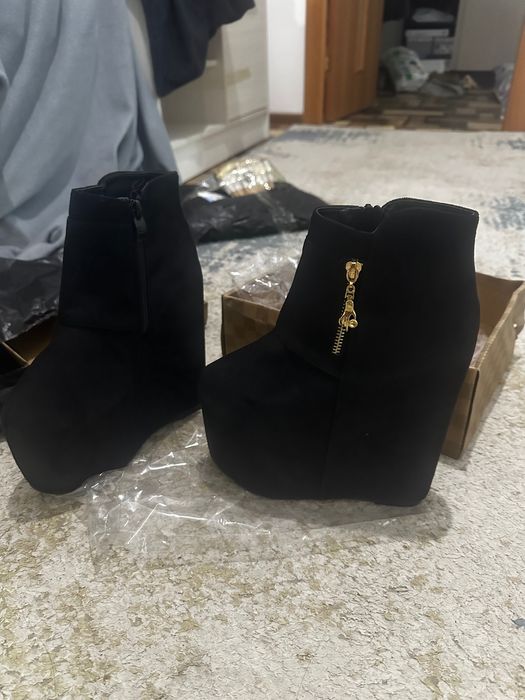 Ботильоны новые с этикеткой продам