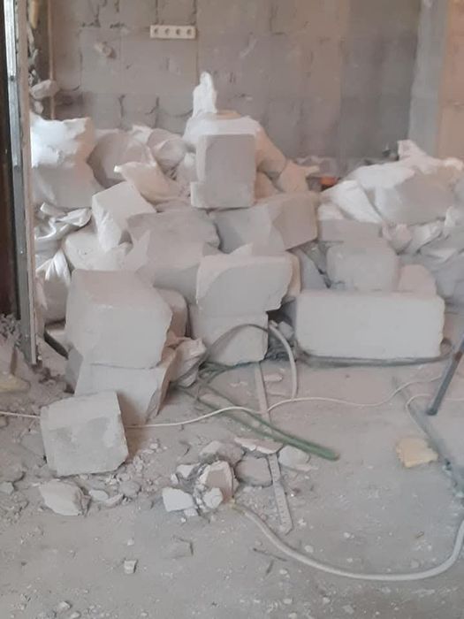 Ridic moloz si debarasări apartamente