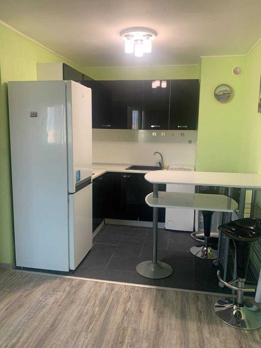 Продава се Двустаен апартамент в Бургас, Меден рудник - зона А - 85 кв.м за 1530 €/кв.м - Снимка #1